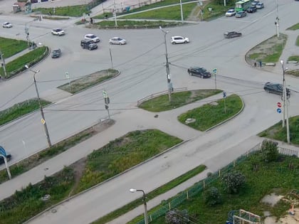 В Каменске-Уральском на одном из перекрестков изменилась схема движения. Специалисты пока ведут мониторинг