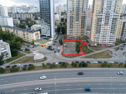 В Екатеринбурге за 18,7 млн продали участок для строительства парковки