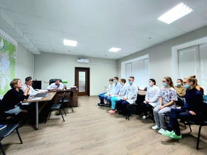 В городской больнице студентам рассказали о системе наставничества