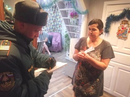 В Артемовском пожарные проводят рейды - напоминают о правилах безопасности