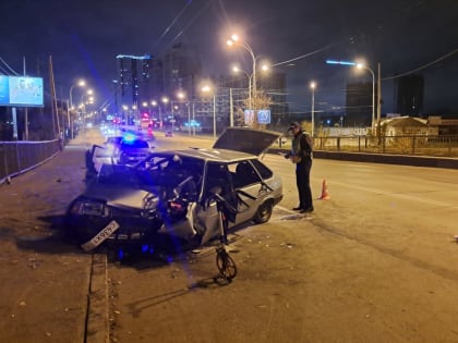 В Екатеринбурге подросток попал в ДТП с пятью друзьями