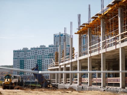 Новую школу на Уктусе сдадут на год раньше срока