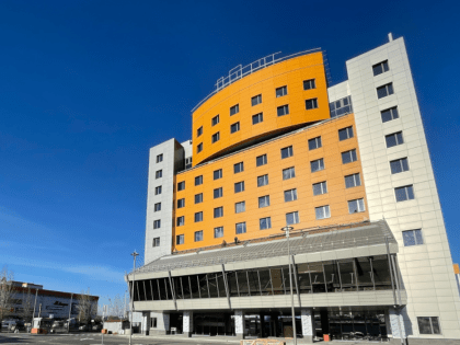 Напротив ТРЦ «Карнавал» открыли конгресс-отель «Екатеринбург»