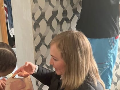 Содействие Анны Соломеиной и финансовая поддержка компании РУСАЛ помогли 25 многодетным семьям Каменска-Уральского подготовить детей к 1 сентября