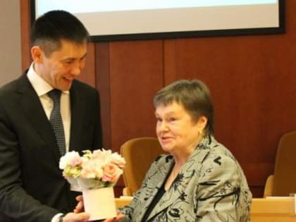 Руслан Садыков вручил областные и ведомственные награды за участие в развитии экономики региона, общественную деятельность и эффективную службу