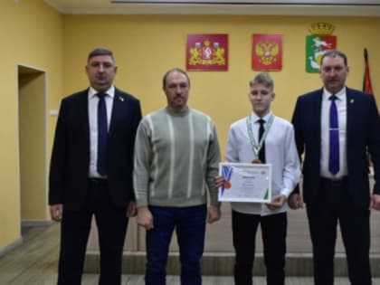 Юному тавдинцу вручили диплом Министерства физической культуры и спорта Свердловской области
