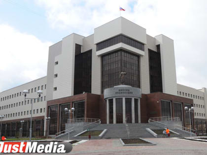 В Свердловской области будут судить ирбитчанина, который на глазах ребенка убил свою бывшую жену