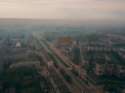 Каменцев, которые вот уже несколько дней наблюдают в городе смог, успокоили: это ветер приносит дым из Зауралья, где полыхают леса...