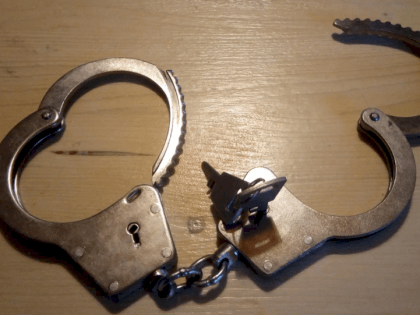В Челябинске задержаны вандалы, уничтожившие агитационные плакаты