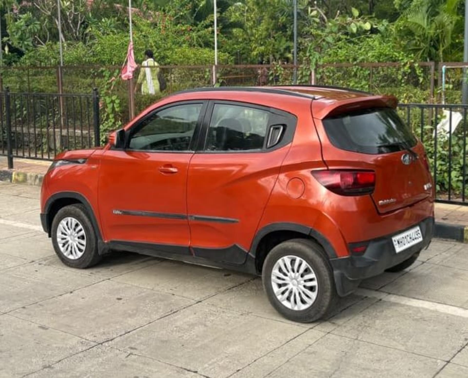 2016 Mahindra KUV