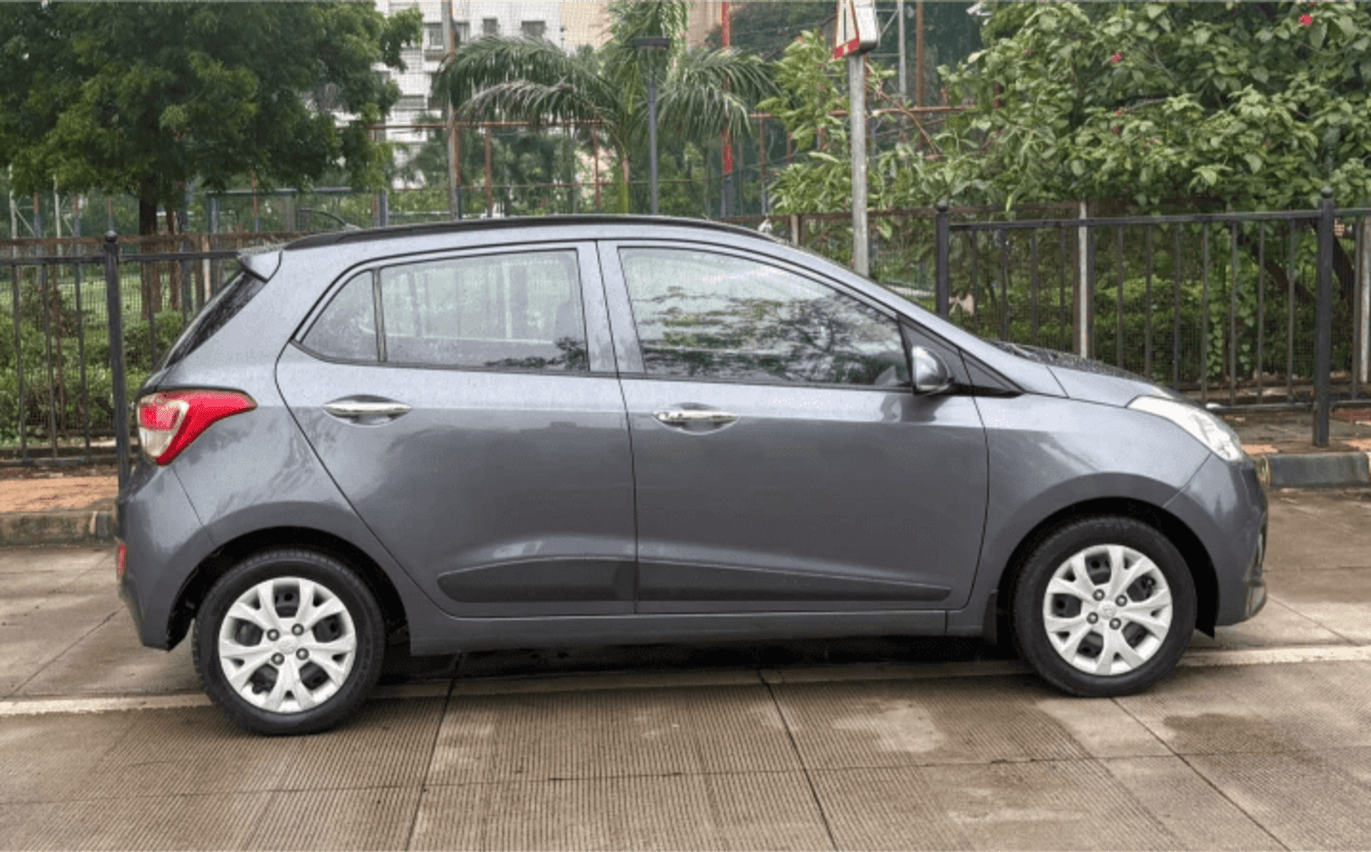 2014 Hyundai Grand thumbnail 2