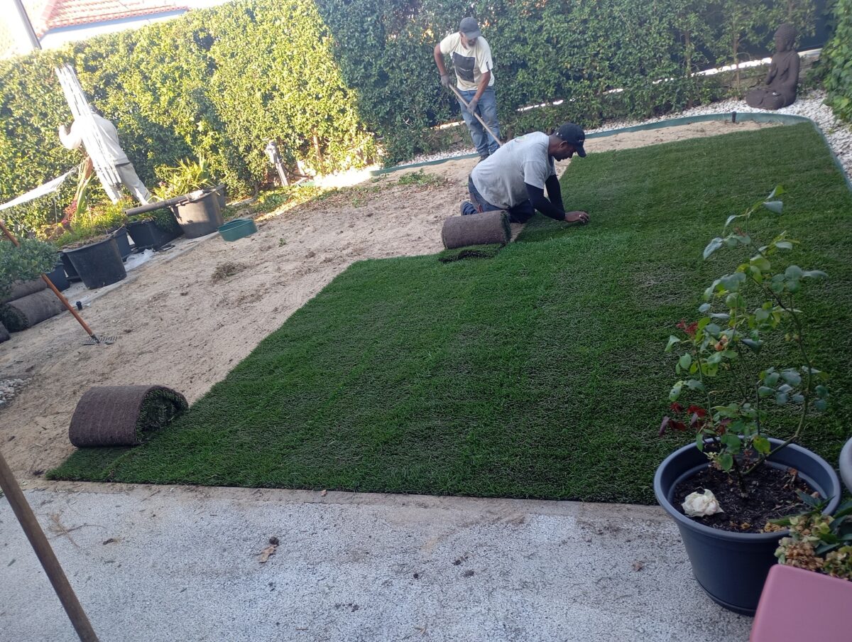 Aplicação de Relva em Tapete