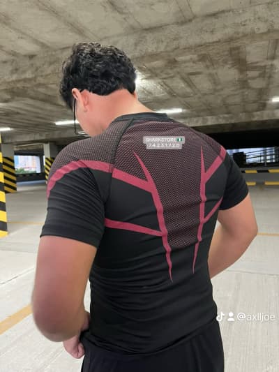POLERA ONYX GYMSHARK/ POLERA PARA EL GYM