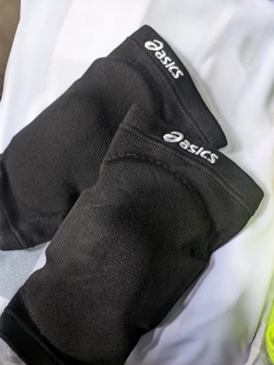 rodillera ASICS para VOLEYBOL