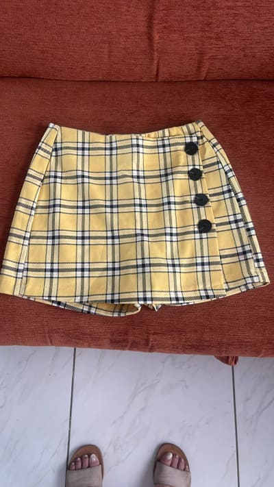 Falda Short a Cuadros Amarilla