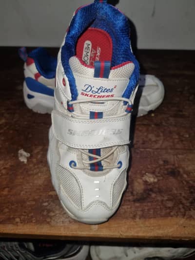 Skechers