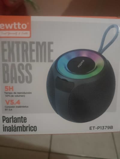 Parlante Bluetooth Ewtto ET-P1379B