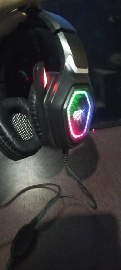 Audífonos Gamer Havit con Luces RGB