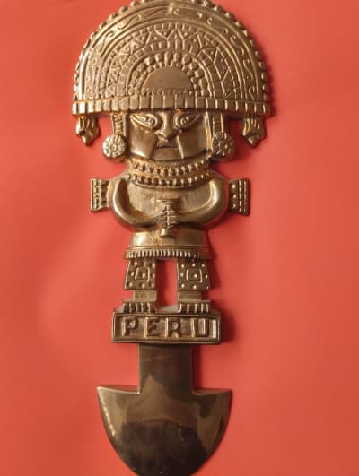 Tumi Decorativo de Perú - Dorado