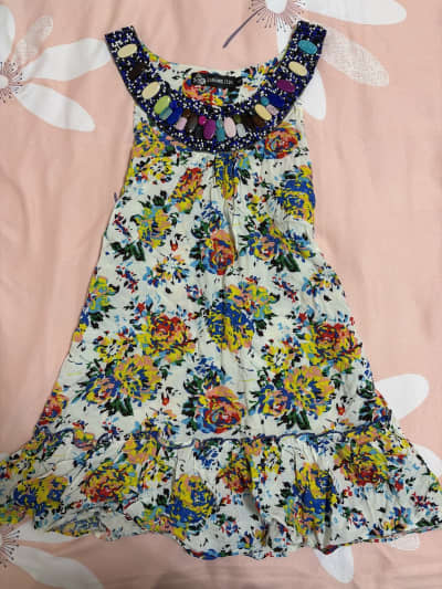 Vestido Floral con Pedrería