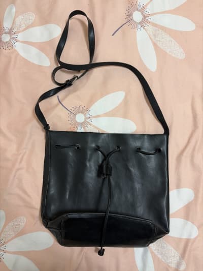 Cartera Crossbody de Cuero Negro