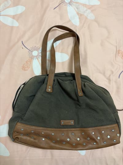 Bolso de mano casual
