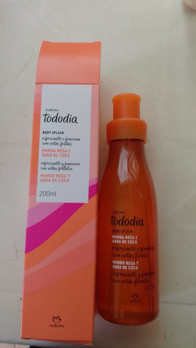 Body splash  de Natura y crema corporal