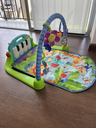 Gimnasio Musical Fisher-Price Pataditas
