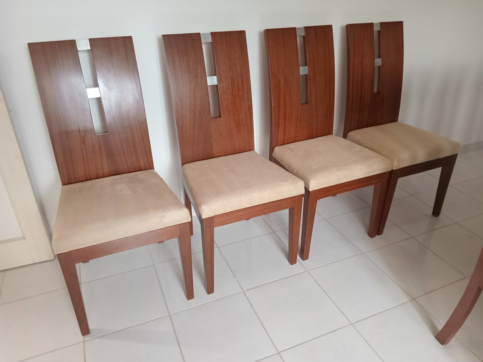 Comedor mesa grande y 12 Sillas — imagen 4