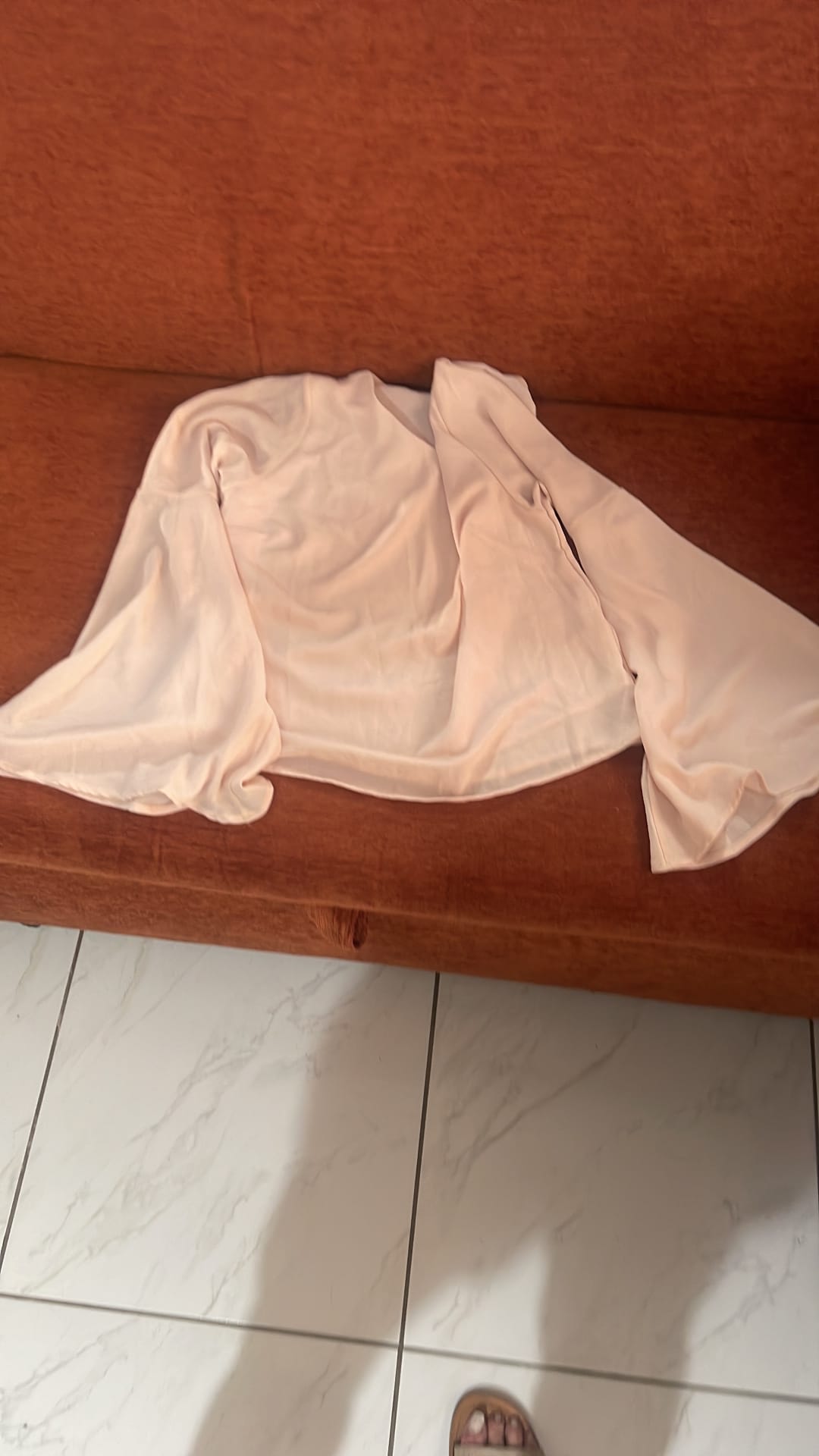 Blusa Rayada con Hombros Descubiertos — imagen 3