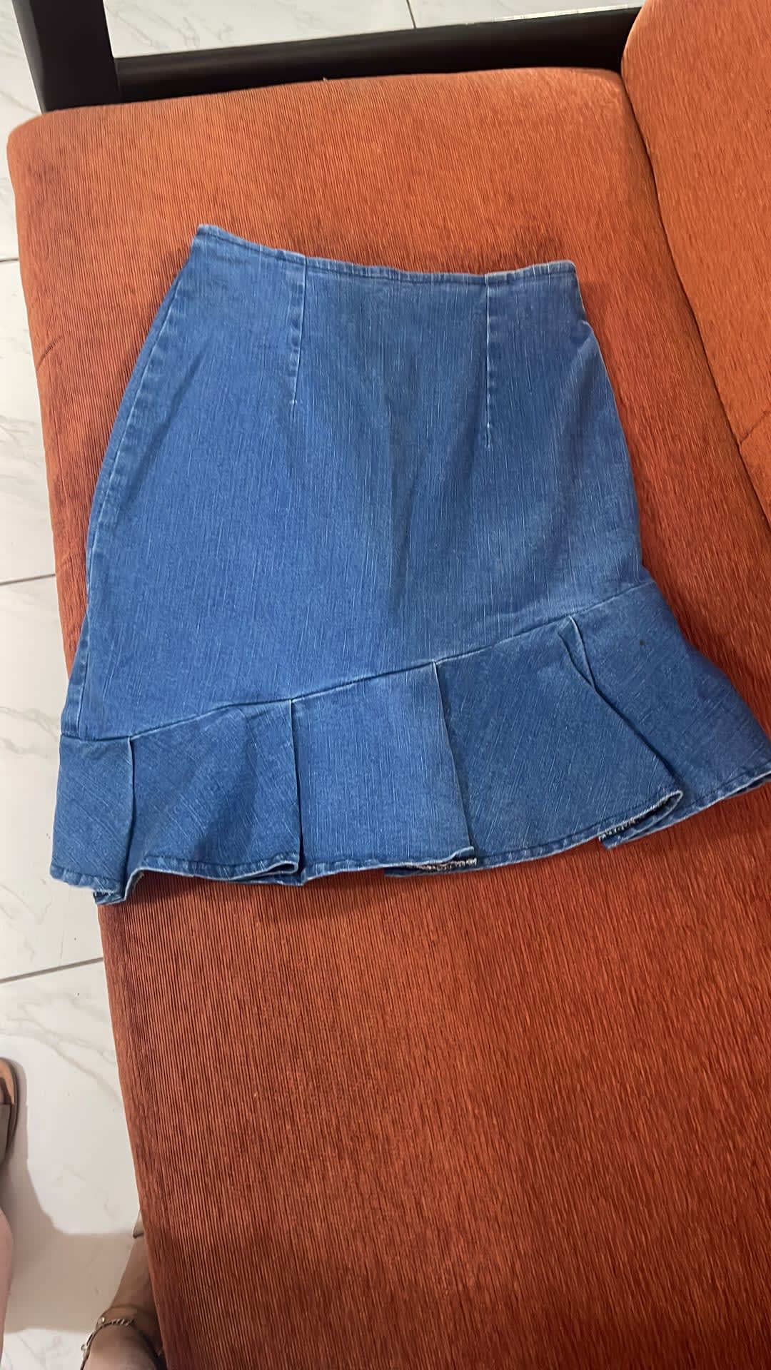 Top Satín Granate Elegante Nudo Frontal — imagen 3
