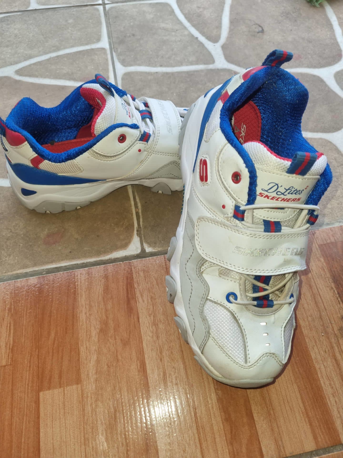 Skechers