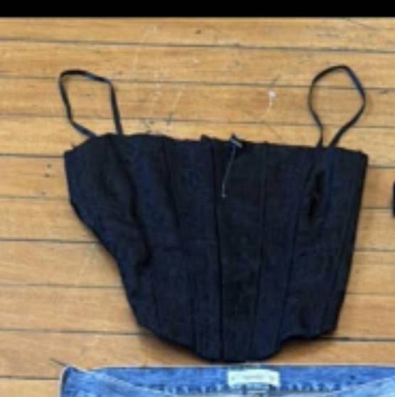 Ropa por falta de uso — imagen 3