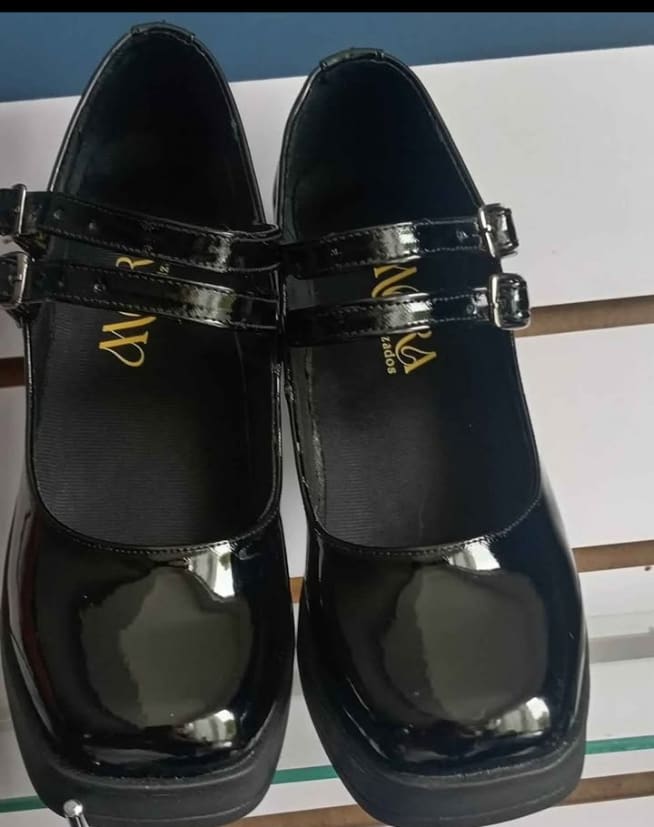 Zapatos escolares — imagen 2