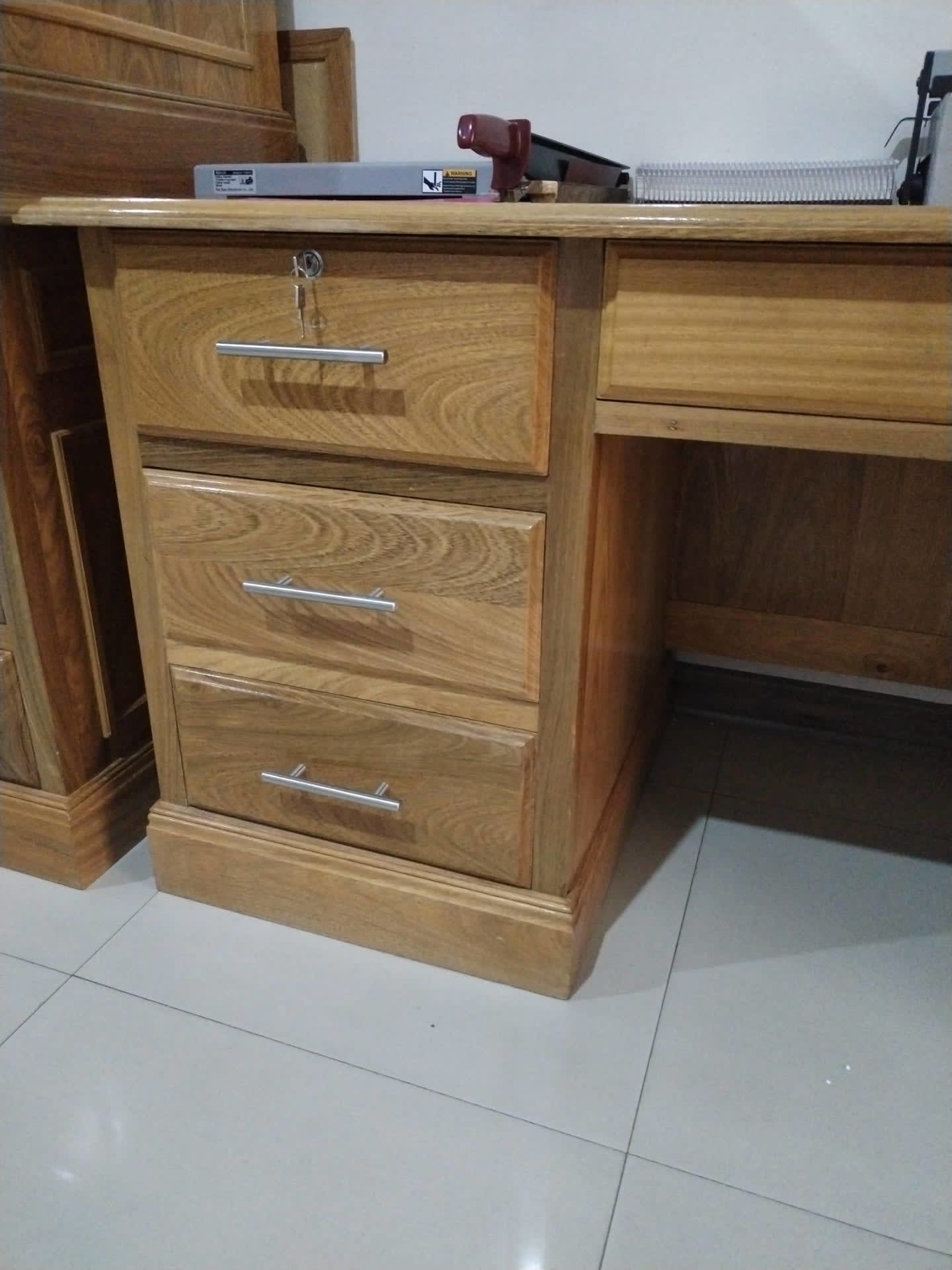 Escritorio de roble — imagen 3
