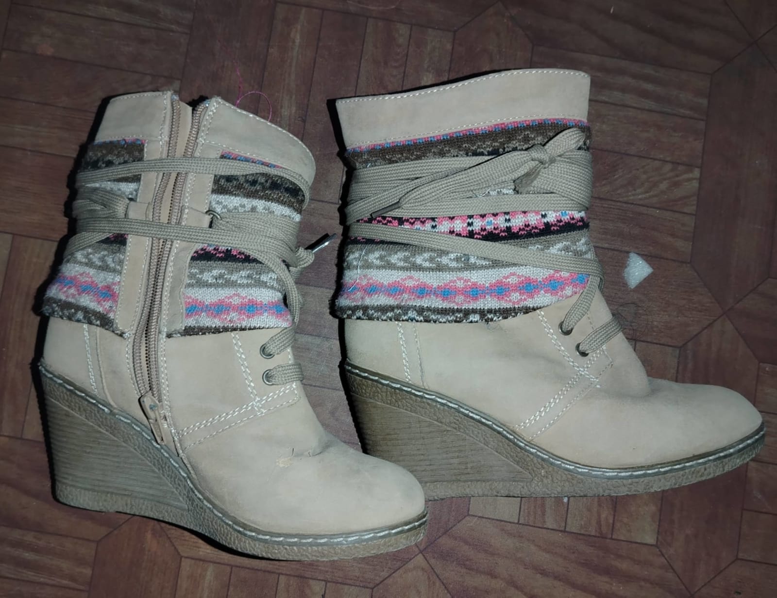 Botines de Mujer con Diseño Étnico — imagen 4