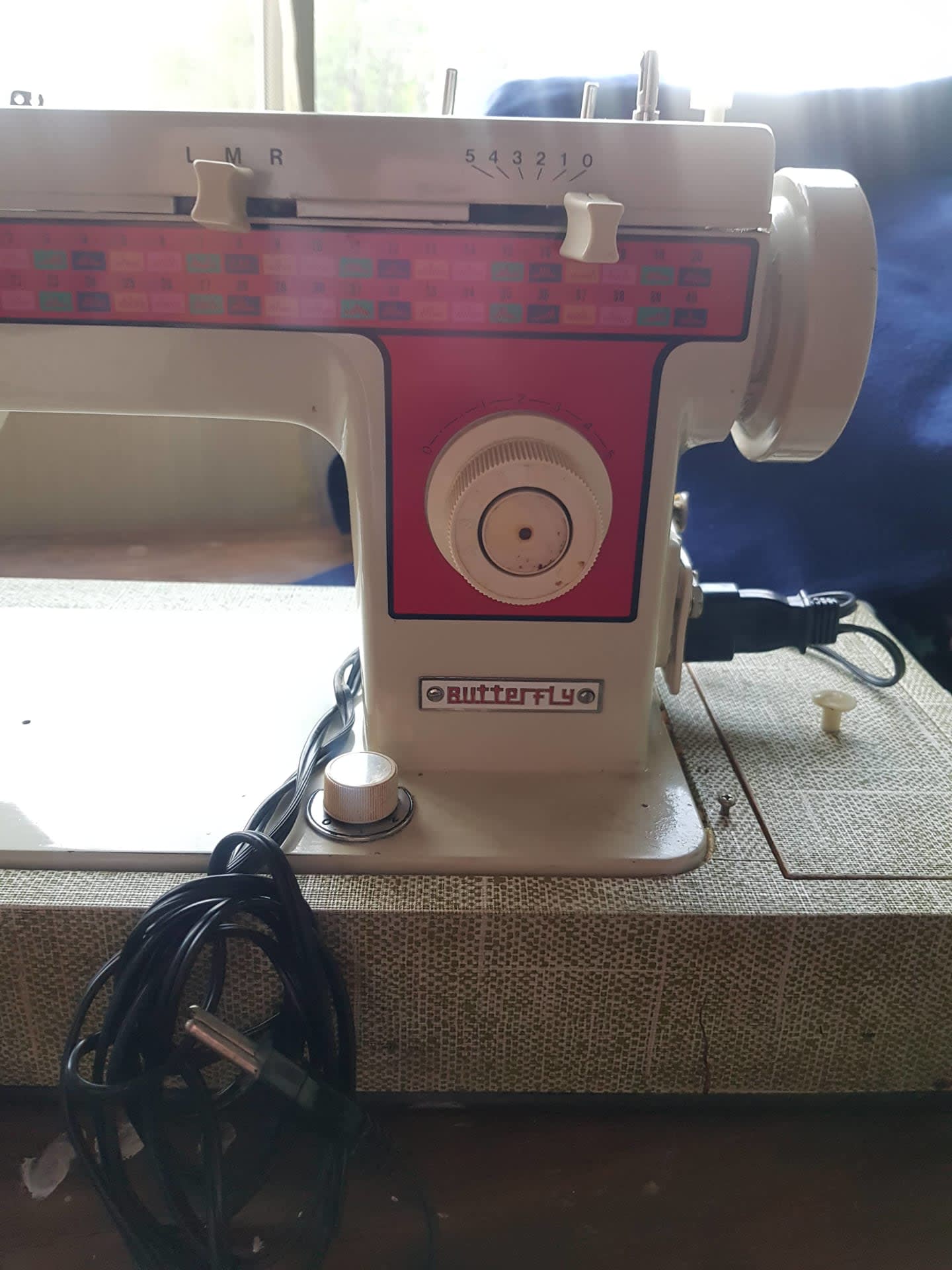 Máquina de coser — imagen 3
