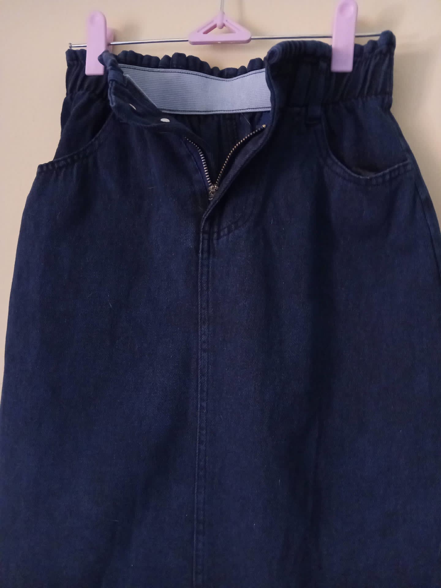 Falda midi de jean azul oscuro Talla S — imagen 4