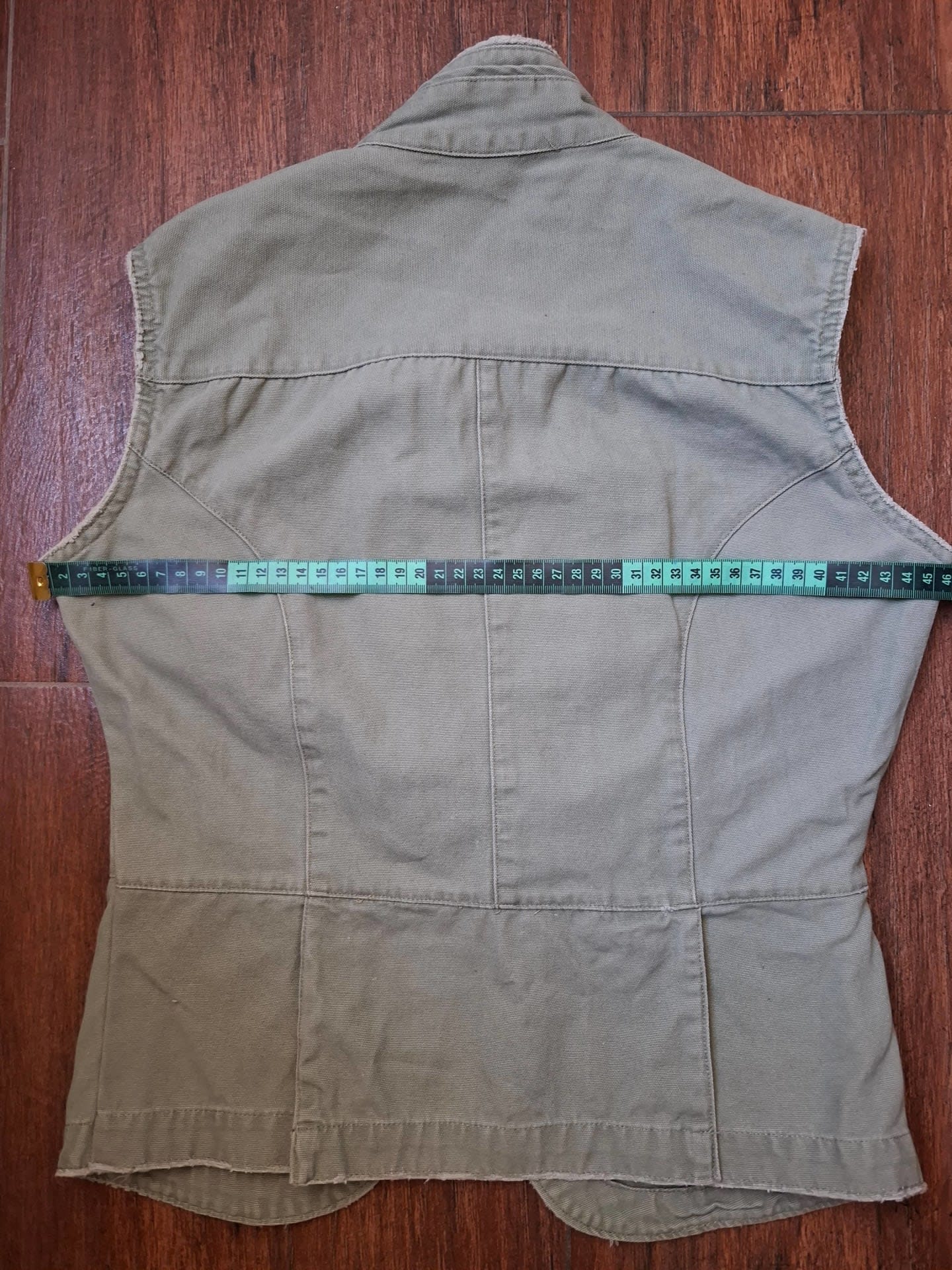 Chaleco estilo militar verde caqui — imagen 3