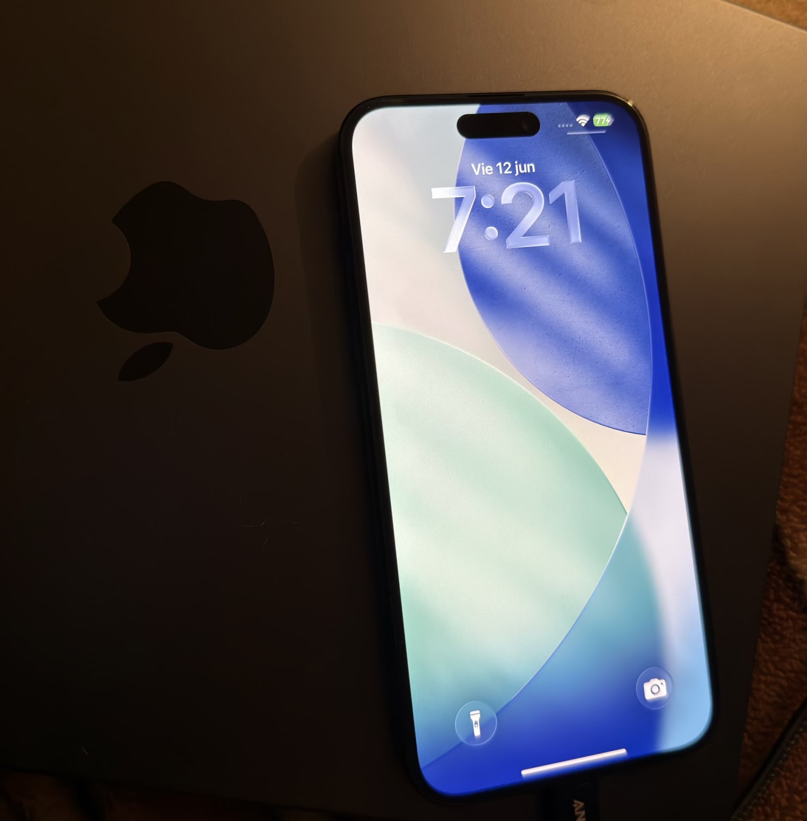 iPhone 15 plus Negro 128GB - Como Nuevo — imagen 2