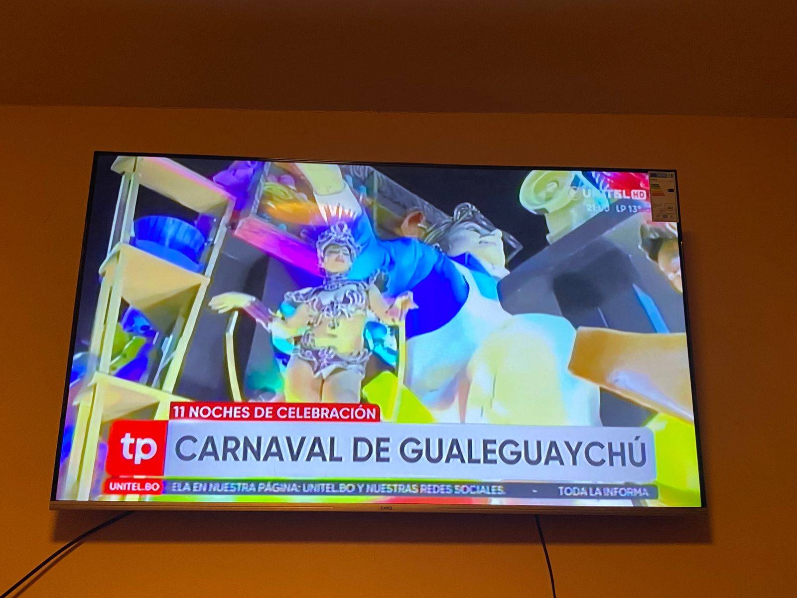Televisión 58p en excelente estado — imagen 2