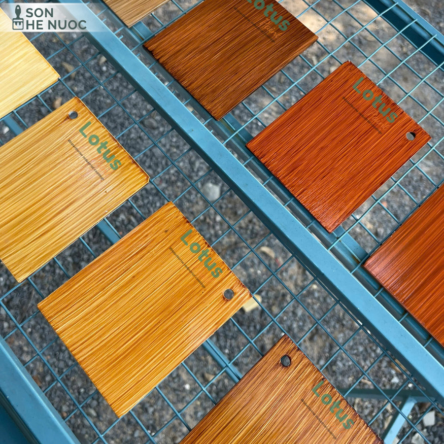 Mẫu sơn sắt giả gỗ đẹp cho cửa cổng & hàng rào