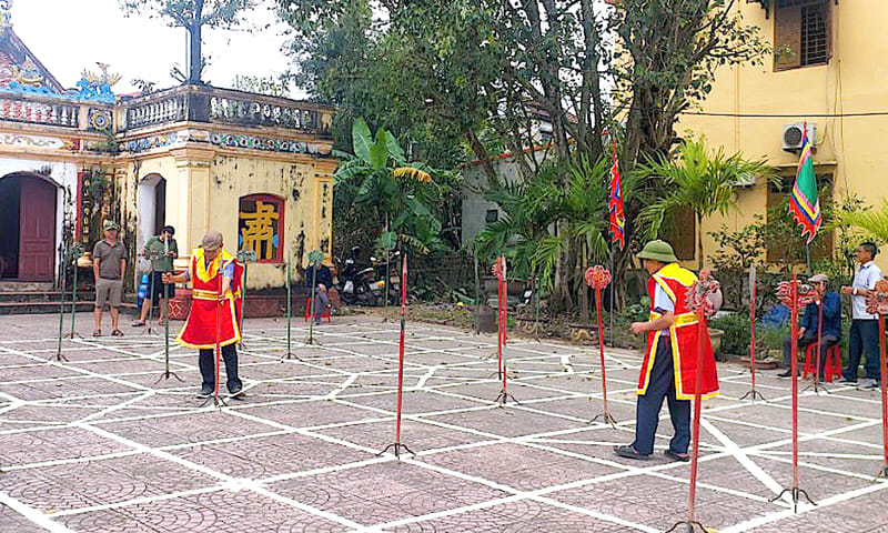 Cờ thẻ, tr&ograve; chơi kh&ocirc;ng thể thiếu ở hầu hết c&aacute;c lễ hội ch&agrave;o xu&acirc;n tr&ecirc;n địa b&agrave;n TX. Ba Đồn.