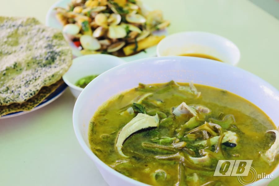 Món canh xương rồng cá đuối hấp dẫn nhiều thực khách phương xa.