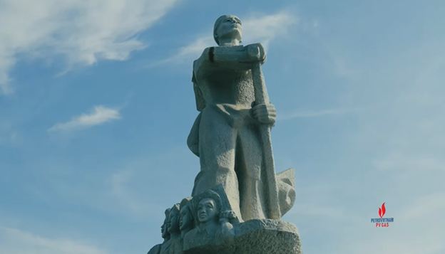 Tượng đài mẹ Suốt