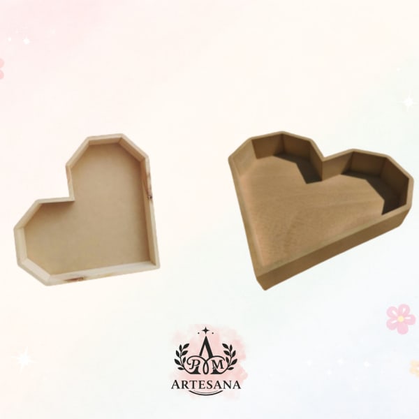 Bandeja Corazón en Madera 29x33x5 cm