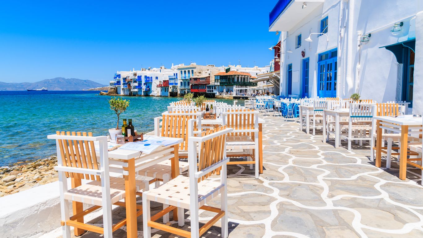Classic Greece: Athens, Santorini & Mykonos 3