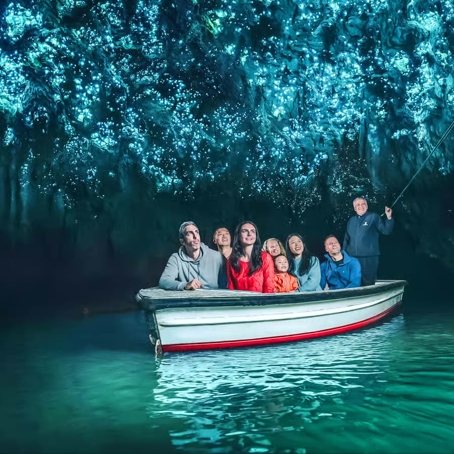 North Island: Maori Culture & Geothermal Wonders 4