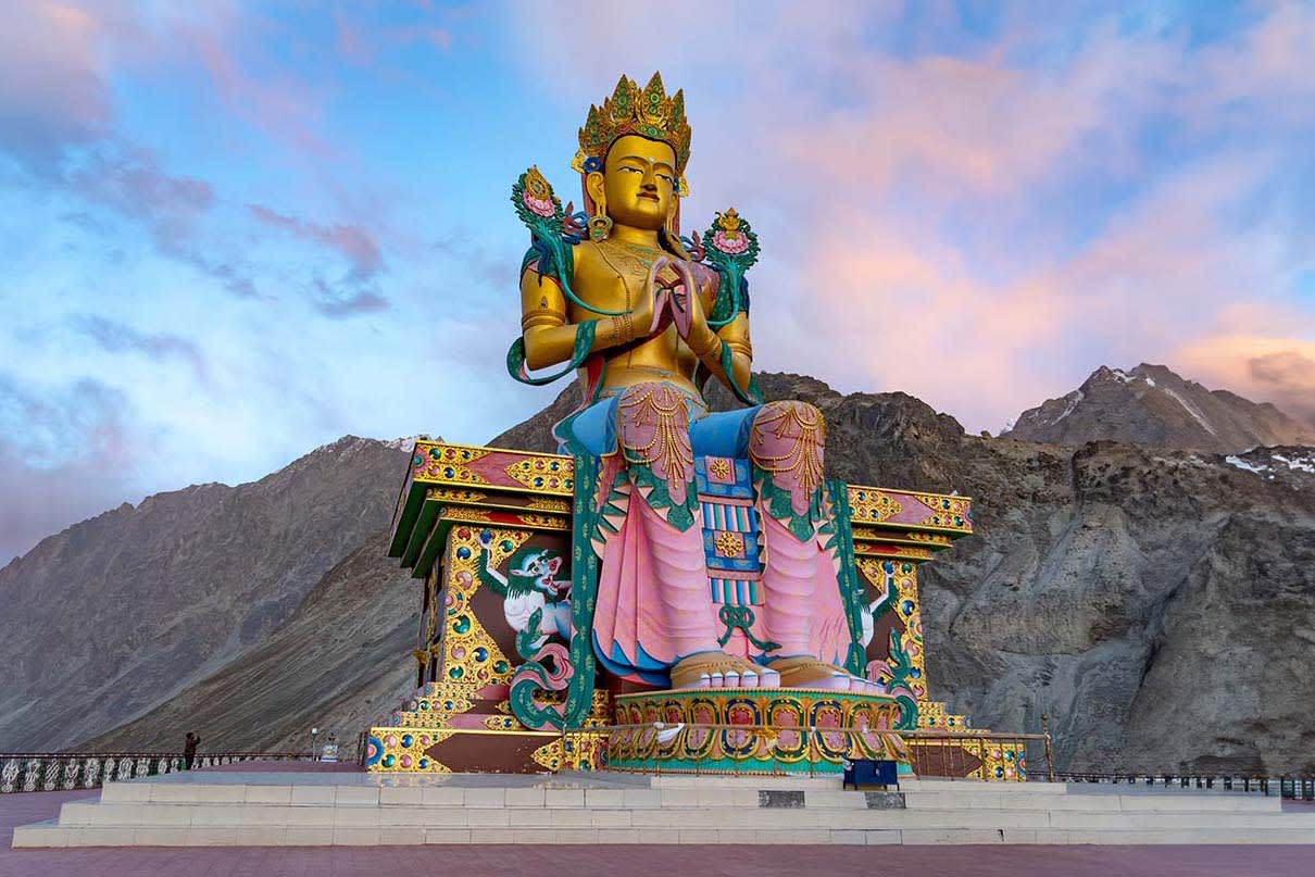 Ladakh Valley & Monasteries Tour 3