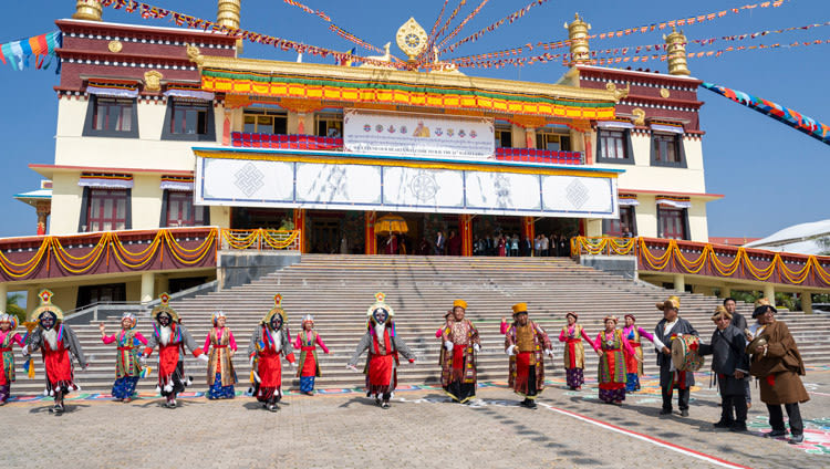 Little Lhasa - Tibetan Buddhism in Himalayas 2